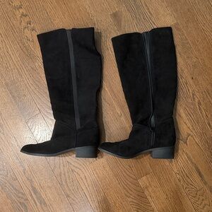 Elegant Black Knee-High Boots